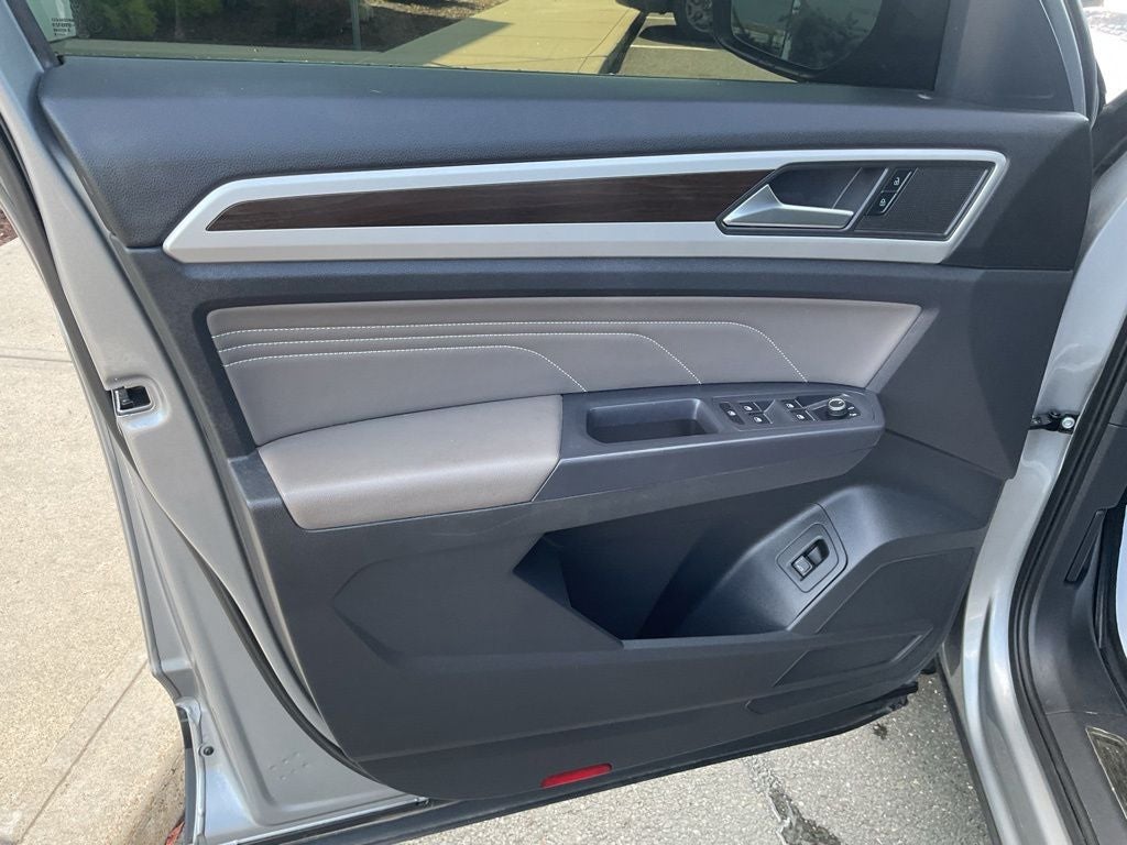 2021 Volkswagen Atlas 3.6L V6 SE w/Technology