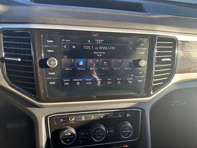 2022 Volkswagen Atlas 3.6L V6 SE w/Technology