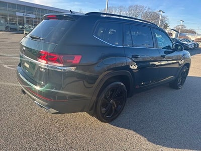 2022 Volkswagen Atlas 3.6L V6 SE w/Technology