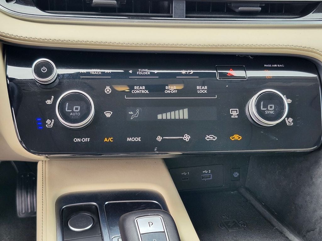 2023 INFINITI QX60 LUXE