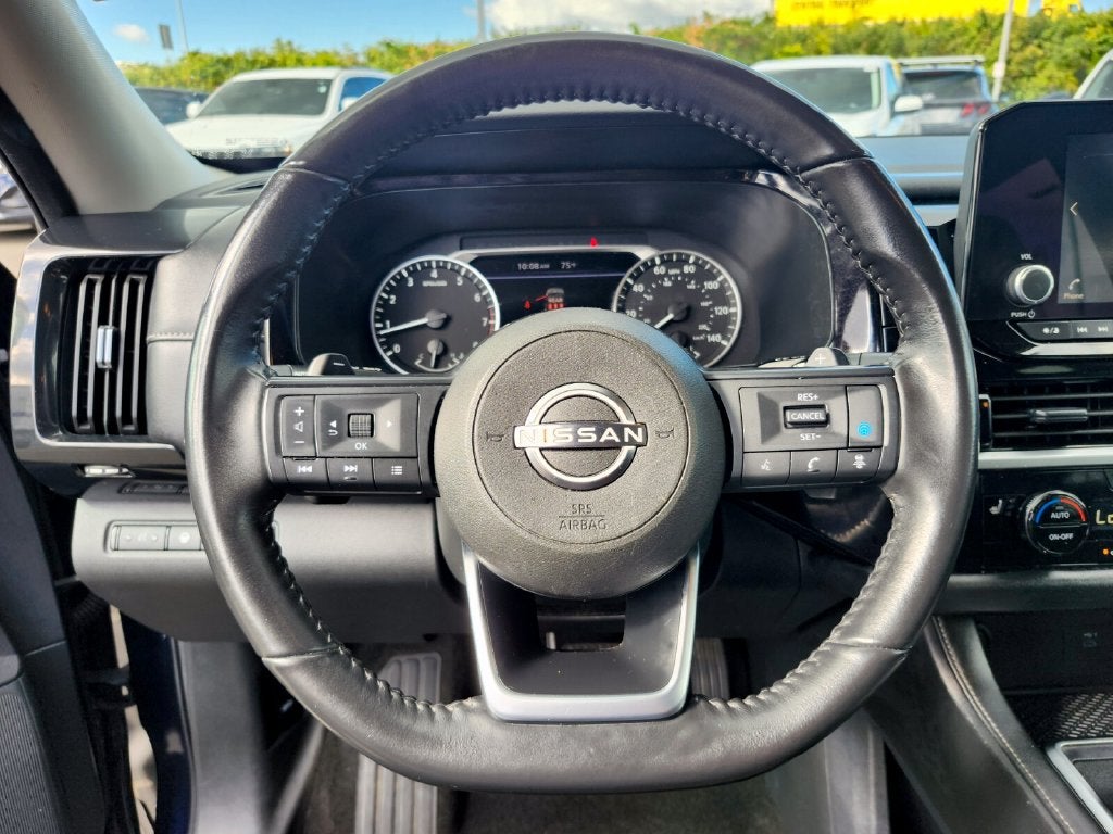 2024 Nissan Pathfinder SV