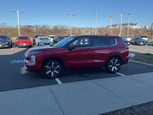2025 Mitsubishi Outlander SE