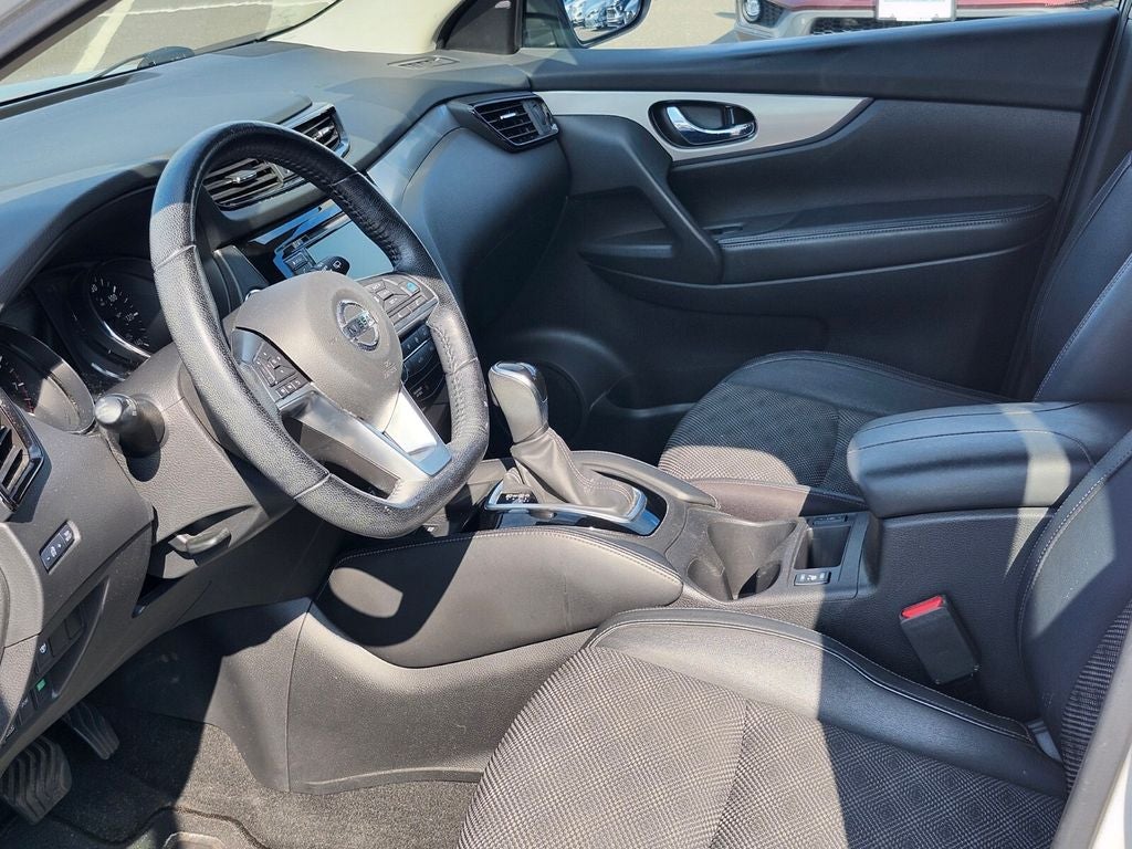2020 Nissan Rogue Sport SV
