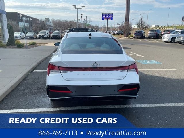 2024 Hyundai Elantra Limited