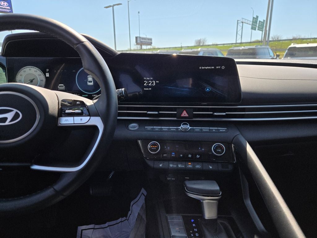 2024 Hyundai Elantra Limited