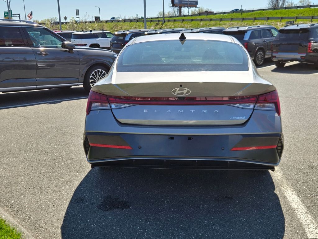 2024 Hyundai Elantra Limited
