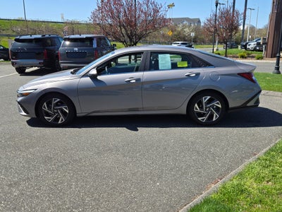2024 Hyundai Elantra Limited