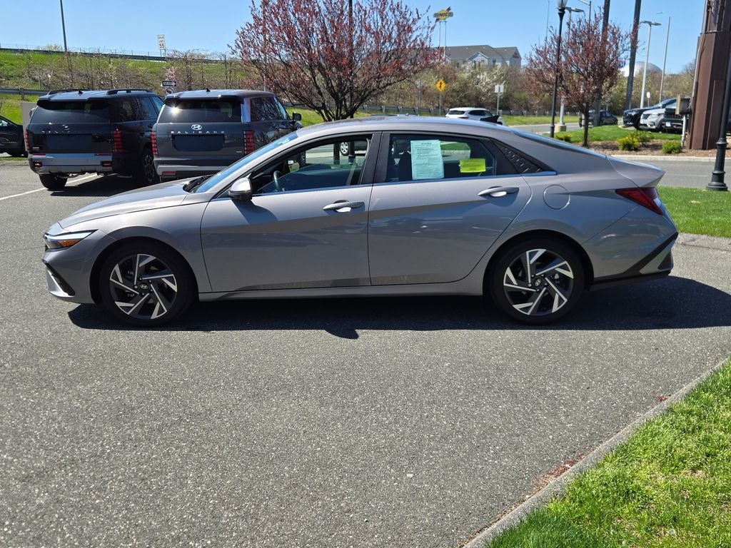 2024 Hyundai Elantra Limited