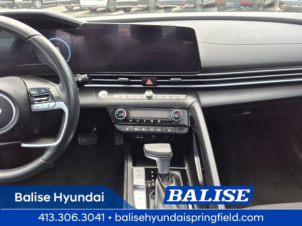 2024 Hyundai Elantra SEL - Photo 12