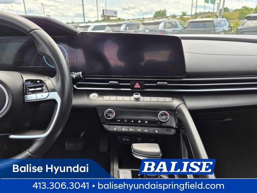 2024 Hyundai Elantra SEL - Photo 13