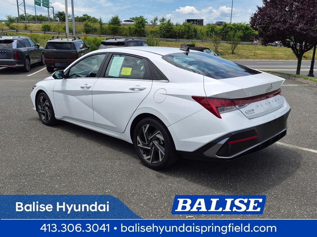 2024 Hyundai Elantra SEL - Photo 5