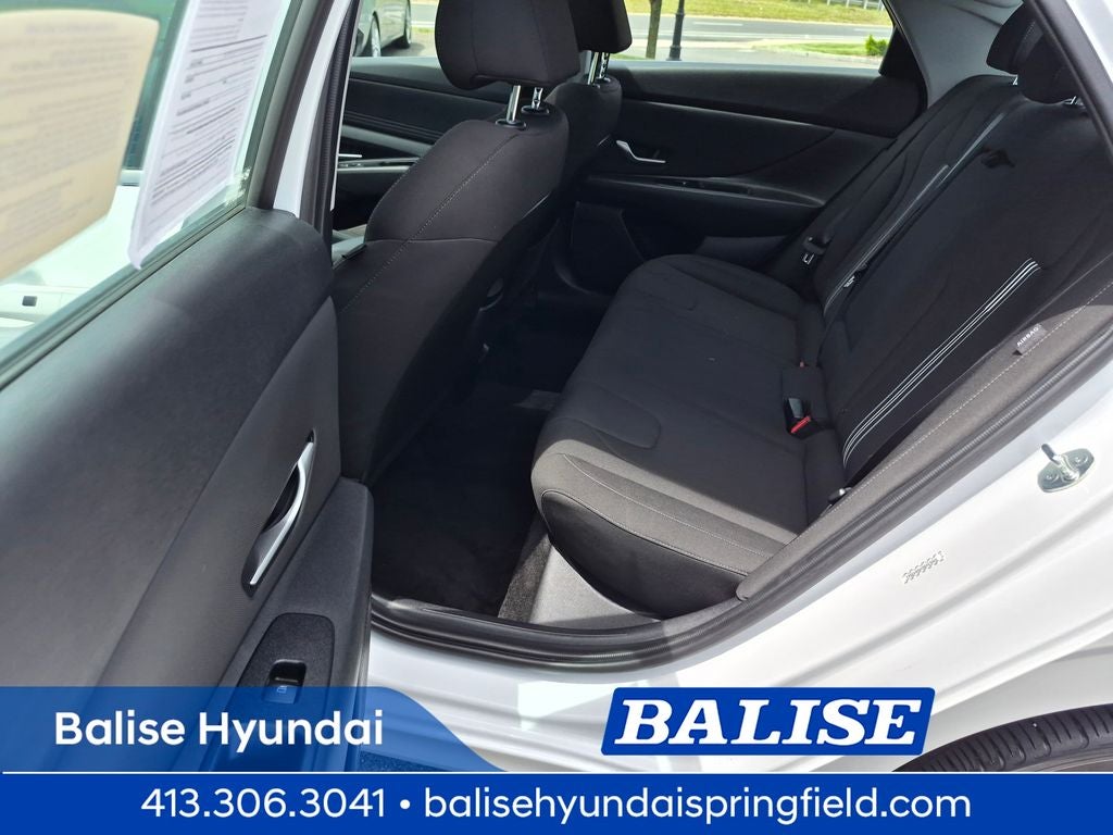 2024 Hyundai Elantra SEL - Photo 8