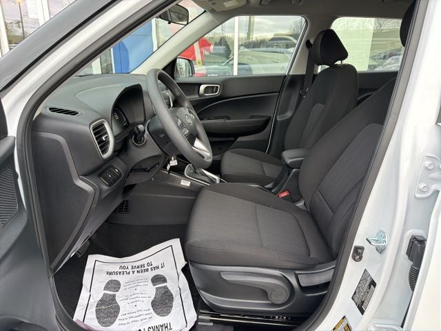 2025 Hyundai Venue SE