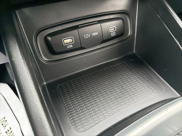 2025 Hyundai Venue SE