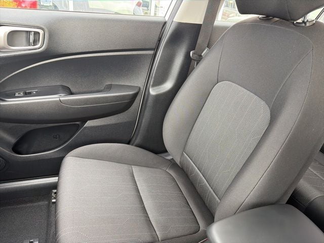 2025 Hyundai Venue SE