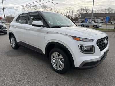 2025 Hyundai Venue SE