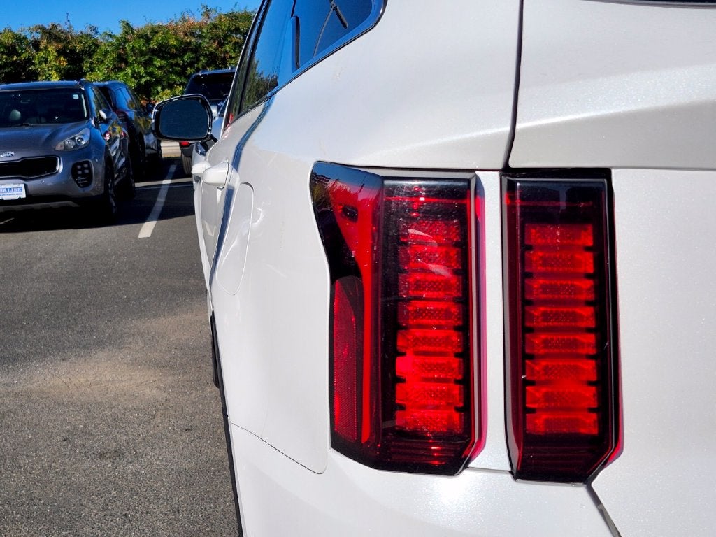 2023 Kia Sorento Hybrid EX