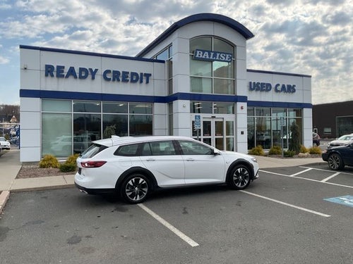 2020 Buick Regal TourX Essence