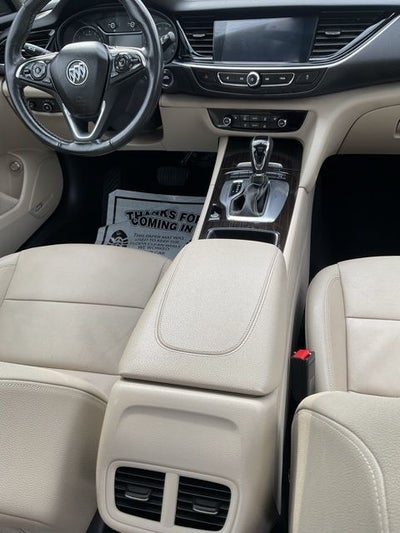 2020 Buick Regal TourX Essence