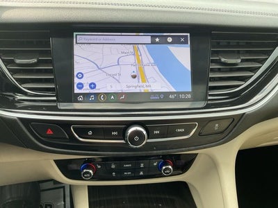 2020 Buick Regal TourX Essence