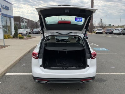 2020 Buick Regal TourX Essence